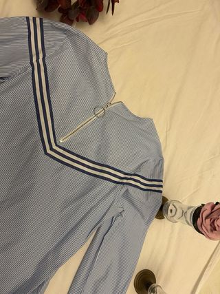 Camisa Stradivarius Rayas Azul y Blanco