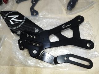 Estriberas Delanteras Yamaha R6 (2015-2024)