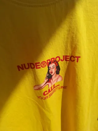 Camiseta Nude Project Amarilla