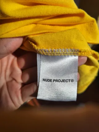 Camiseta Nude Project Amarilla