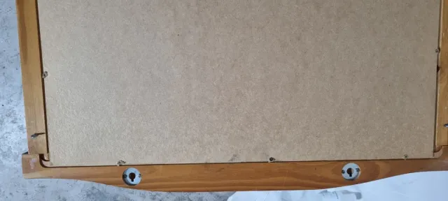 Espejo grande de madera. Medidas 90 cm x 70 cm.