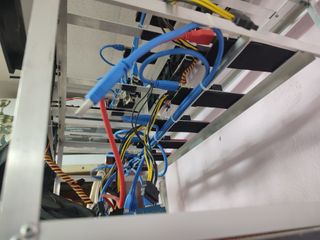 2 Rigs Minería (8 GPUs c/u)