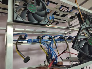 2 Rigs Minería (8 GPUs c/u)