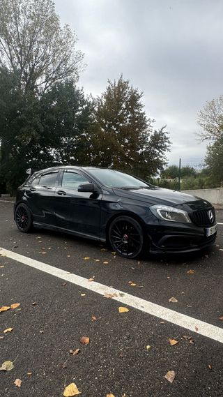 Mercedes-Benz 180 2013