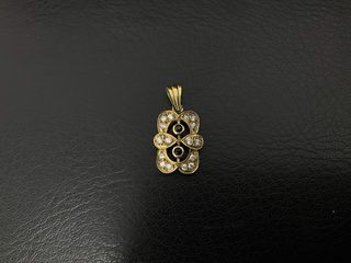 colgante oro 18k con piedra