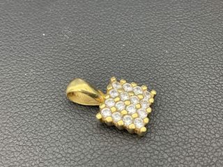 colgante oro 18k con piedra