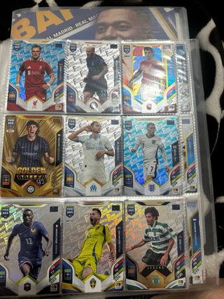 Cartas de fútbol FIFA 365 cada carta tiene su prec