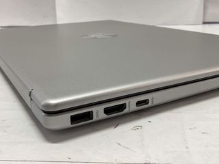 pc portatil hp 15fd0282ns