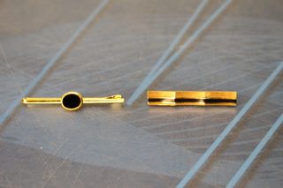 8 alfileres o pasadores de corbata. Años 50 – 70. Pisacorbatas.