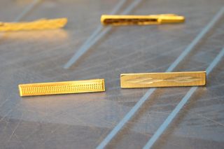 8 alfileres o pasadores de corbata. Años 50 – 70. Pisacorbatas.