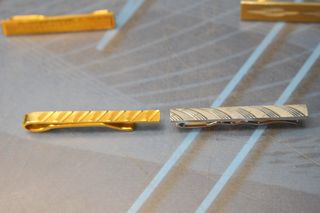 8 alfileres o pasadores de corbata. Años 50 – 70. Pisacorbatas.