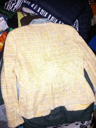 132- americana amarilla - Zara, talla 42