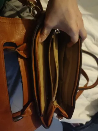 Bolso de mano y hombro marrón