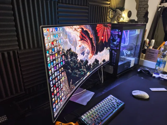 Samsung Odyssey G8 OLED