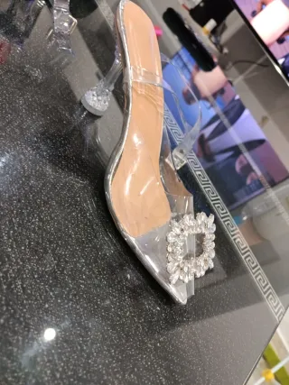 Zapatos tacón transparente con pedrería