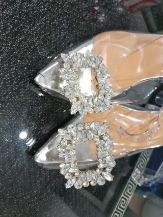 Zapatos tacón transparente con pedrería