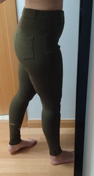 Pantalón elástico verde oliva