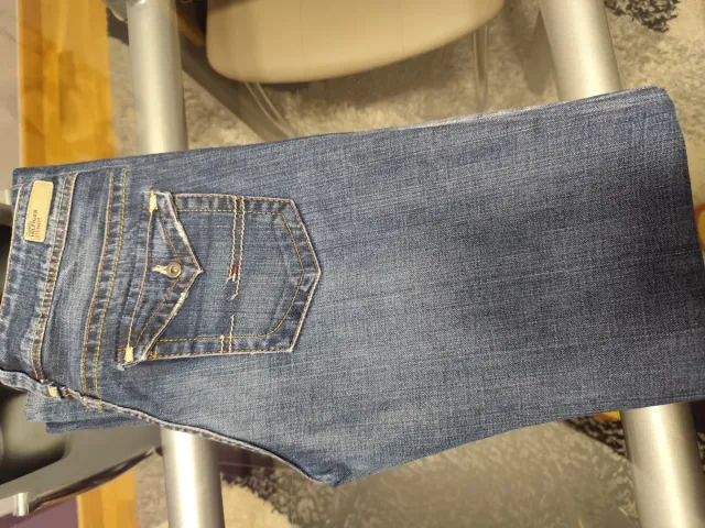 PANTALONES VAQUEROS TOMMY HILFIGER.*NUEVOS*