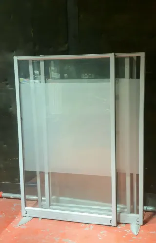 Mamparas separadoras oficina