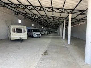 Garajes grandes para autocaravanas