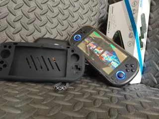 Consola emuladora Trimui Smart Pro + accesorios