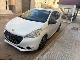 Peugeot 208 like 2014