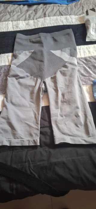 Faja Moldeadora Barriga y Glúteos Gris