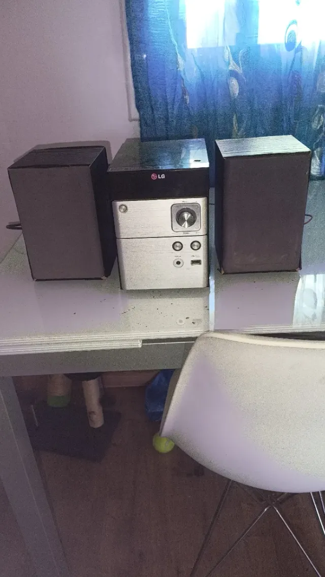 Altavoz LG Bluetooth Mini-Jack