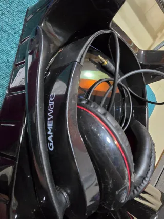 PS4 Blanca + Mando, cascos, base de carga y juegos