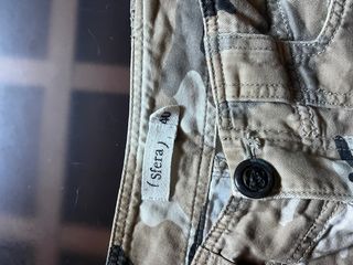 Pantalón cargo camuflado beige y gris
