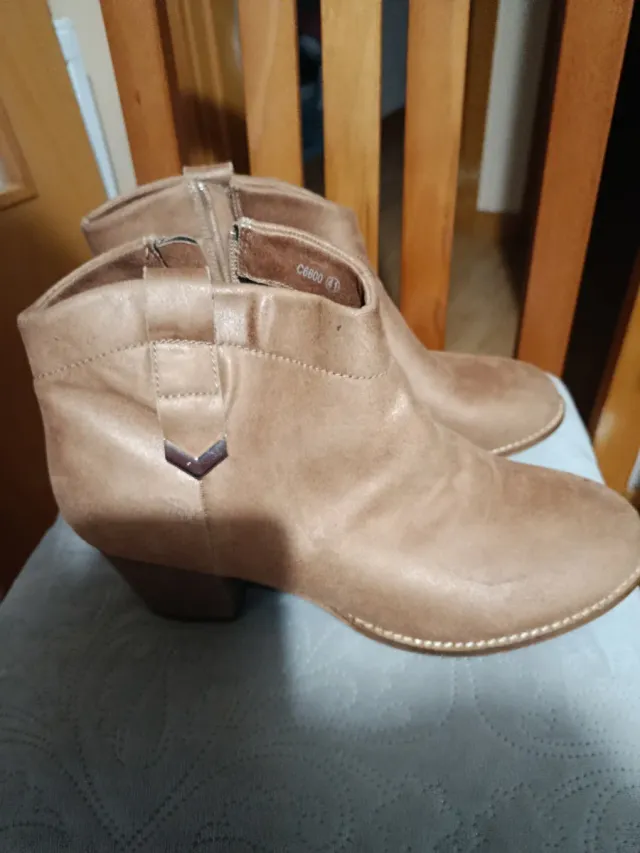 Botines Camel Talla 39