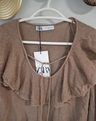 Suéter Zara punto volantes marrón