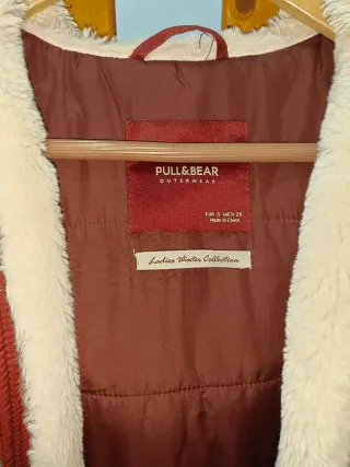 Chaqueta Roja Mujer con Capucha y Borrego