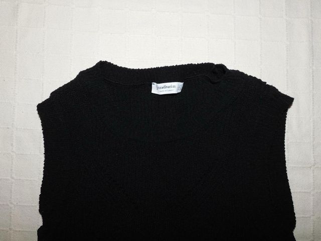 Chaleco negro de punto Stradivarius