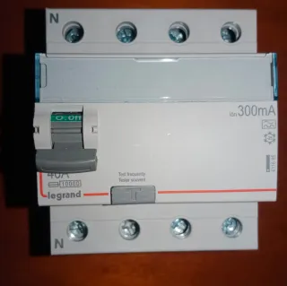 Legrand 4P 40A 300mA Interruptor Diferencial