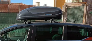 Cofre de coche Norauto Bermude 200 y baca