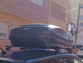 Cofre de coche Norauto Bermude 200 y baca