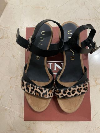 Sandalias cuña leopardo y negro T.37 nuevas