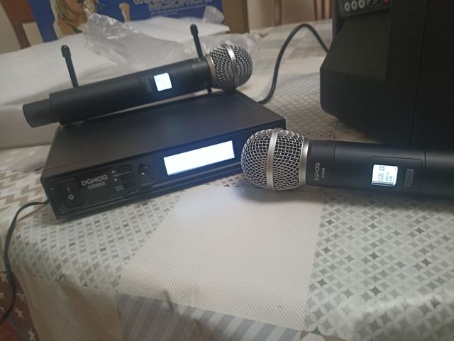 2 Micrófonos Inalámbricos UHF Multibanda