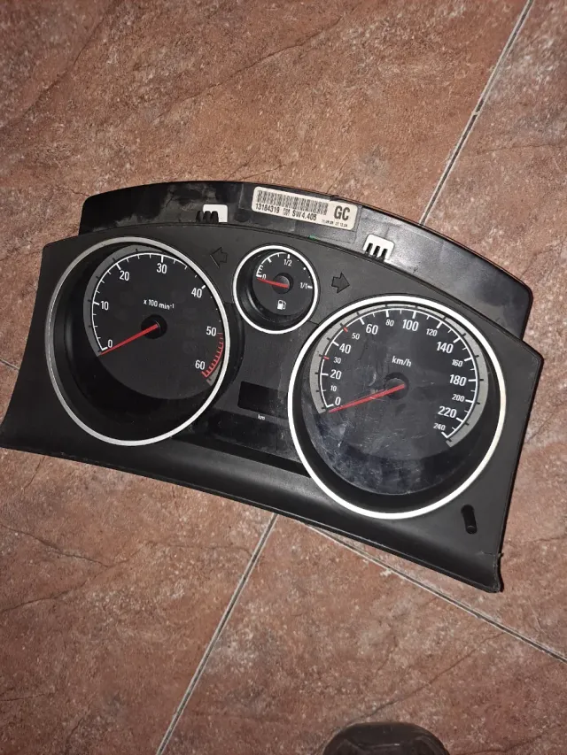 Cuadro instrumentos Opel Astra