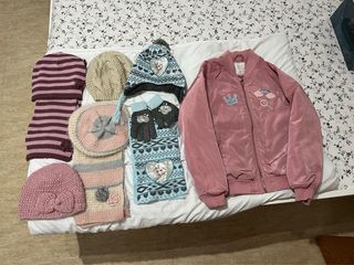 Conjunto invierno: abrigo, bufandas y gorros niña