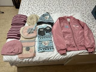 Conjunto invierno: abrigo, bufandas y gorros niña