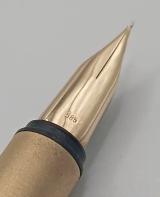 Pluma Montblanc Dorada Estilográfica