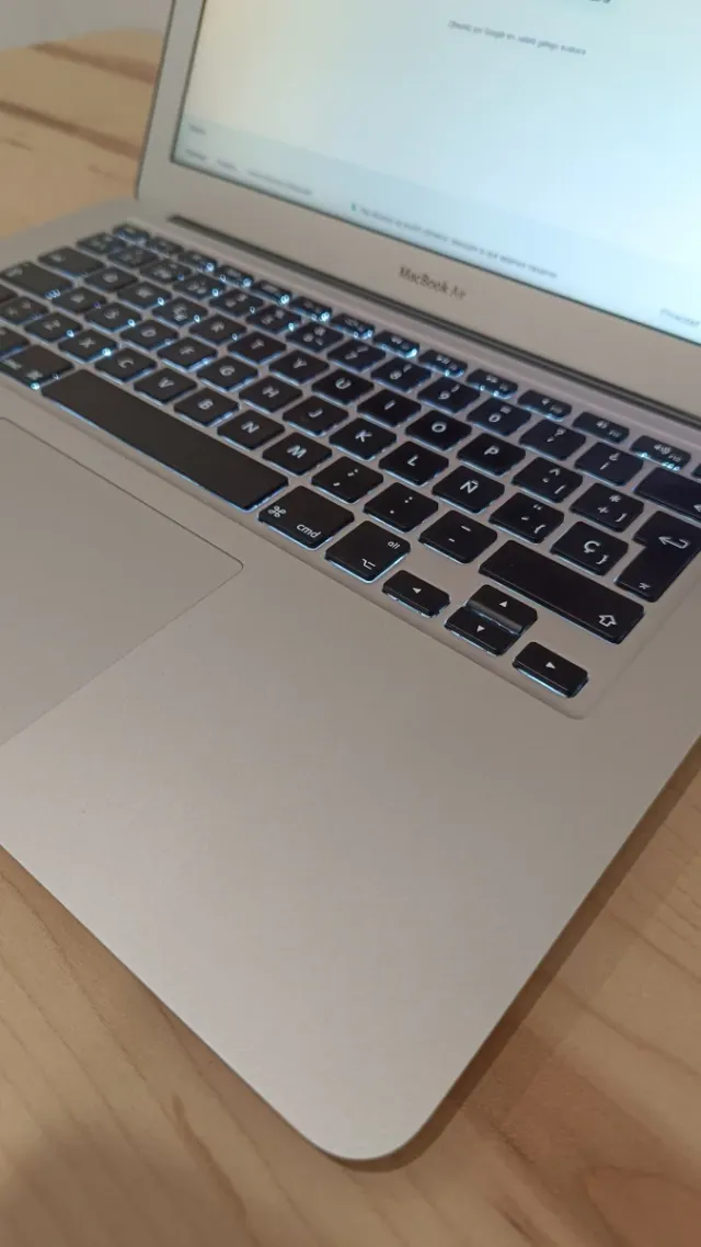 MacBook Air 13 i5 impecable