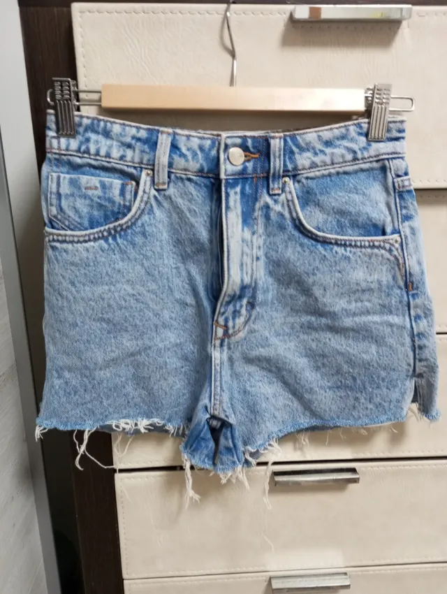 Pantalón corto vaquero Zara