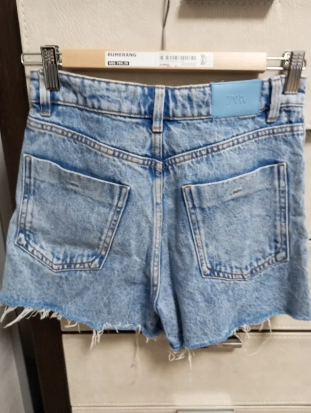 Pantalón corto vaquero Zara