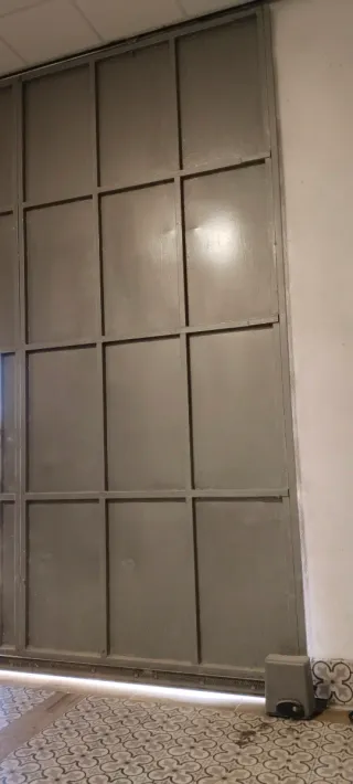 Puerta de garaje industrial,