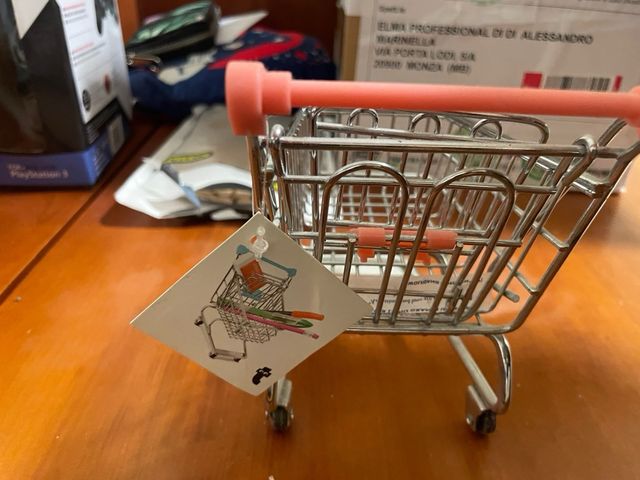 Carrello porta penne rosa