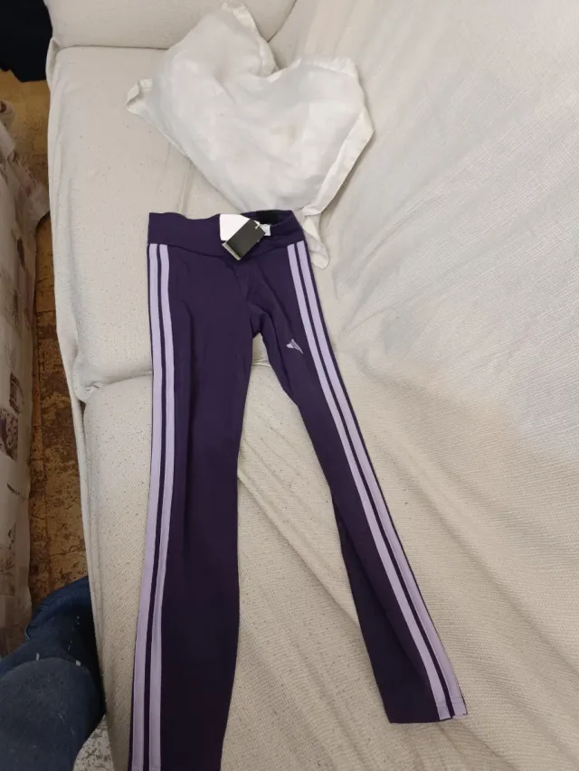 Pantalón chándal Adidas morado