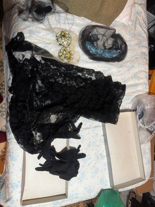 Lote Accesorios Vintage Mujer: Mantilla y Guantes